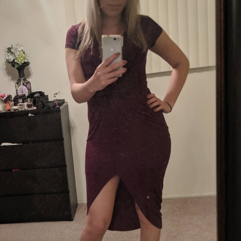 Maroon v neck dress